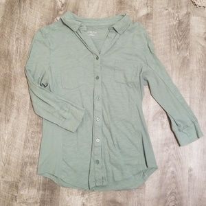 3/4 sleeve button down. Light weight